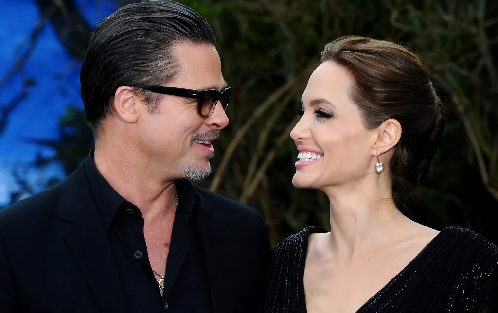 Angelina Jolie và Brad Pitt Angelina Jolie và Brad Pitt