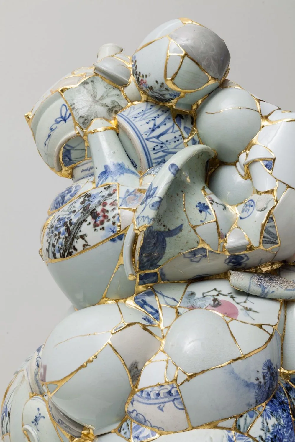 Vẻ đẹp của nghệ thuật Kintsugi bắt nguồn từ sự trân trọng và tình yêu tuyệt đối… Vẻ đẹp của nghệ thuật Kintsugi bắt nguồn từ sự trân trọng và tình yêu tuyệt đối…