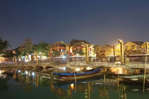 Hội An the gioi nuoc hoa tu thanh pho hoi an