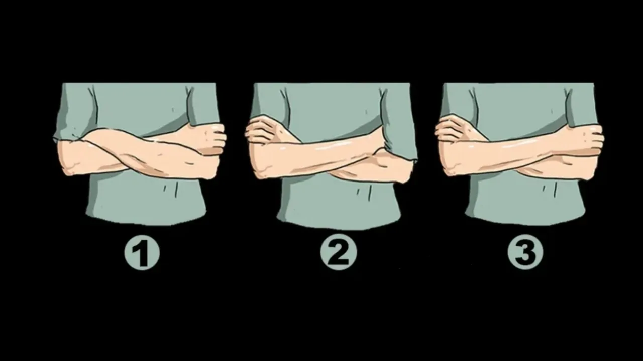 Cách bạn khoanh tay nói lên những thông tin gì về tính cách?