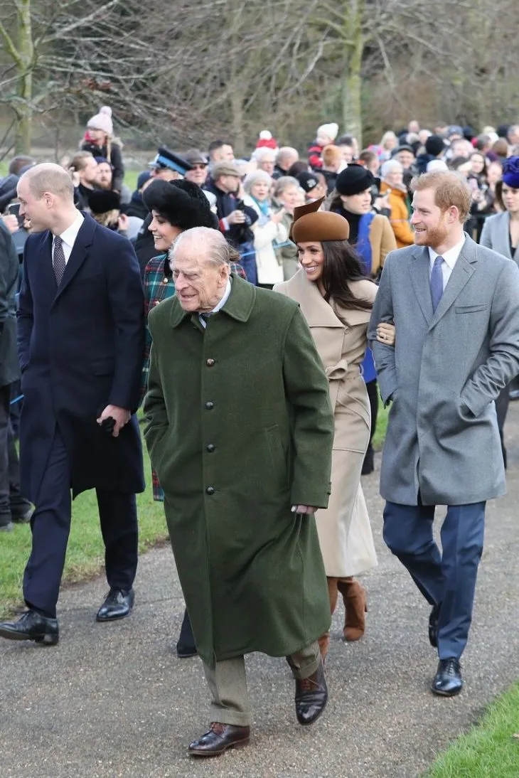 elle-viet-nam-15-dieu-meghan-markle-khong-duoc-phep-thuc-hien-khi-tro-thanh-nguoi-cua-hoang-gia-anh