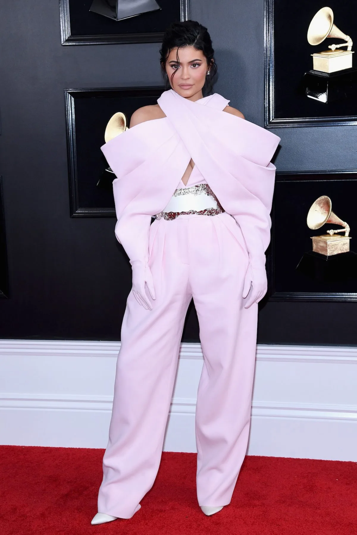 những bộ cánh gây tranh cãi nhất thảm đỏ Grammy 2019 6