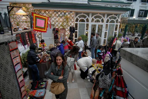 Metropole Tet market - Vie