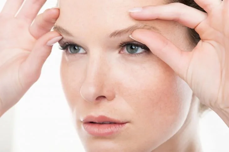 Bài tập massage mặt vùng mắt Bài tập massage mặt vùng mắt