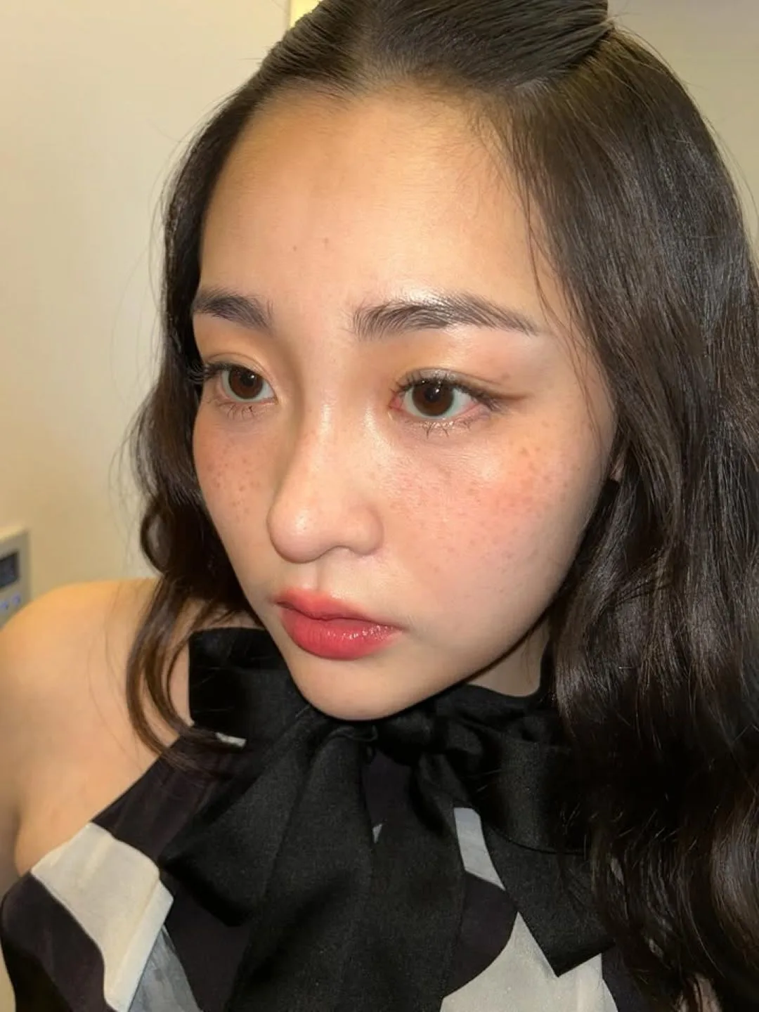 Nữ diễn viên Hàn với lớp nền mỏng nhẹ và căng bóng