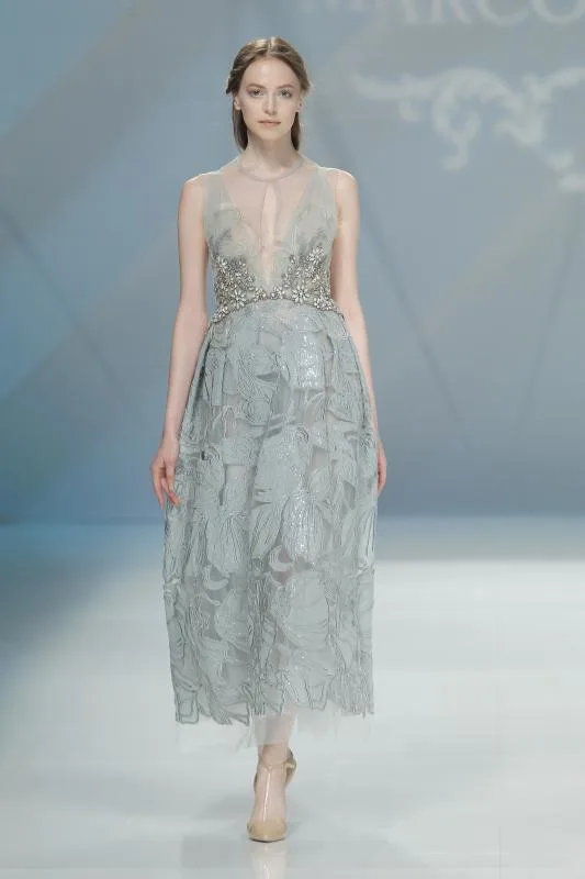 váy cưới đẹp tông nude pha xám xanh của Marco Maria