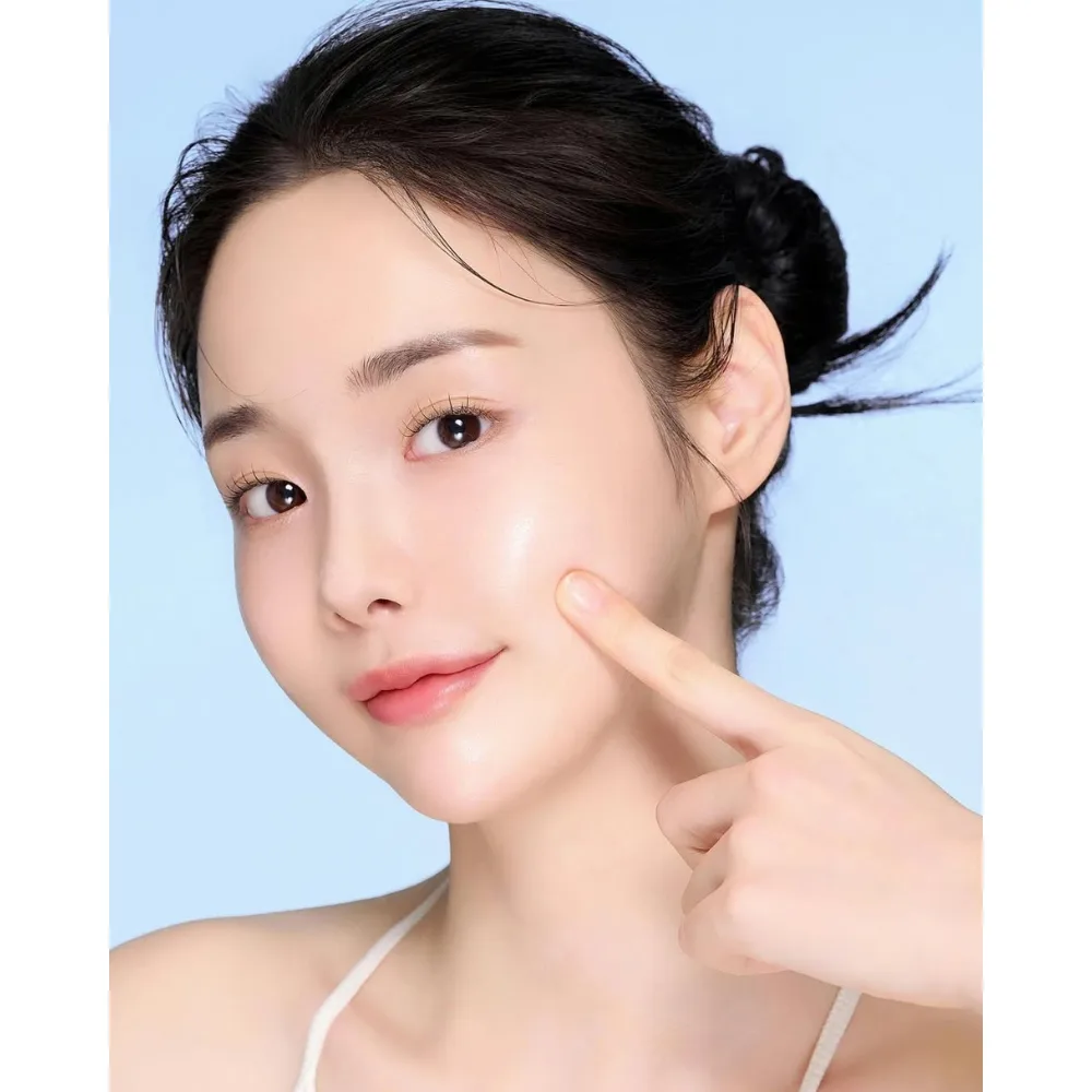 Cận cảnh làn da căng bóng, ngậm nước.