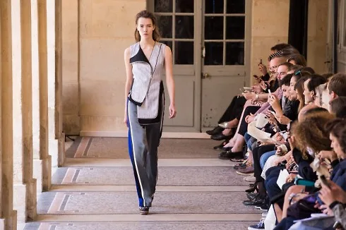 Buổi trình diễn BST Haute Couture Thu Đông 2014-2015 của Bouchra Jarrar Buổi trình diễn BST Haute Couture Thu Đông 2014-2015 của Bouchra Jarrar