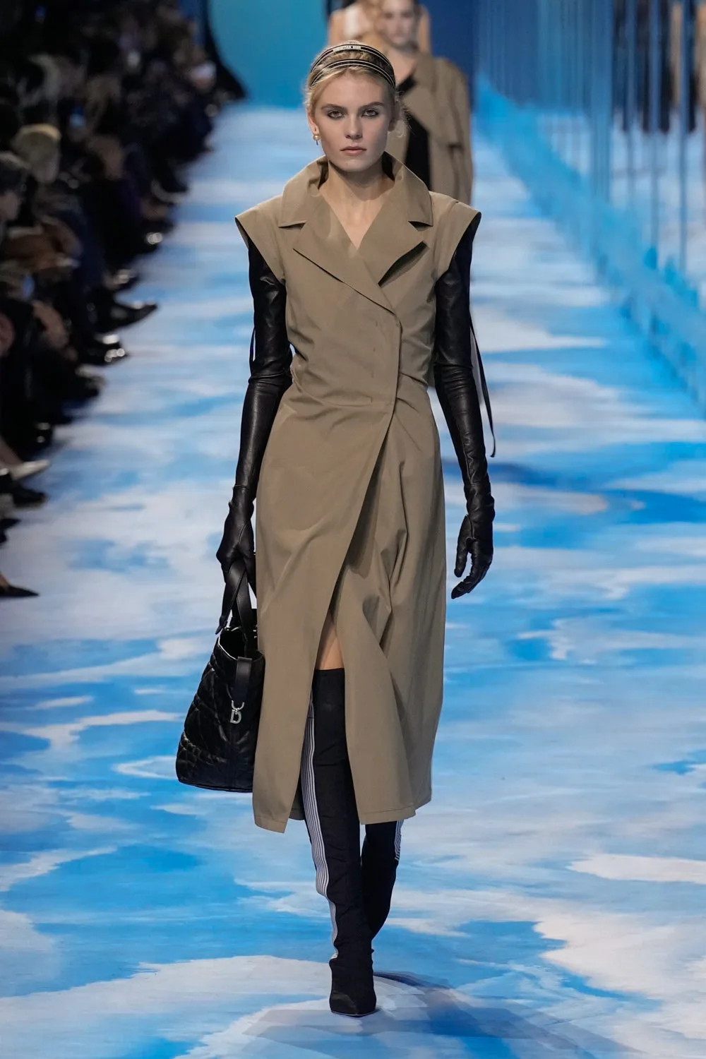 boots cao cổ Dior