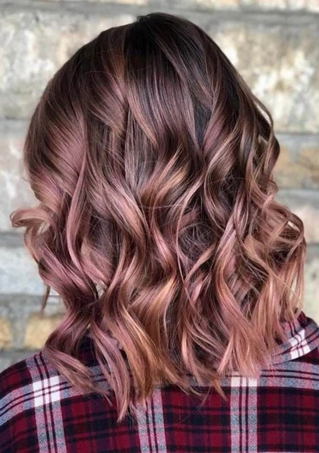 Rose brown - nâu ánh hồng, màu tóc nâu tuyệt vời dành tặng những tín đồ màu hồng. Rose brown - nâu ánh hồng, màu tóc nâu tuyệt vời dành tặng những tín đồ màu hồng.