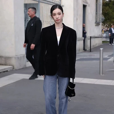 BST Prada Xuân-Hè 2026: Tái sinh đồng phục trong hơi thở tự do