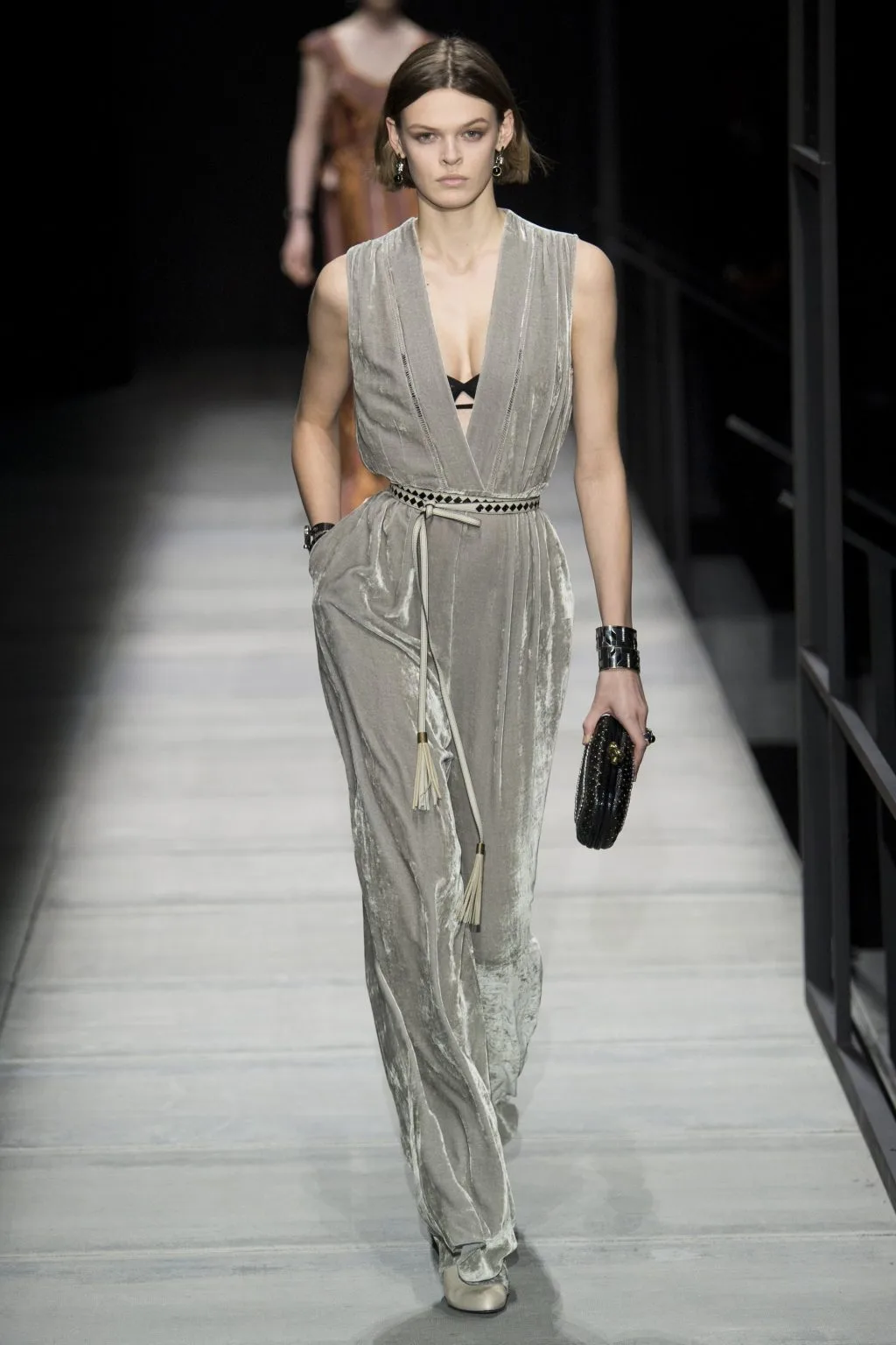 BST của thương hiệu Bottega Veneta mùa Thu 2018: Cuộc ngoại xâm đầy tham vọng của nhà mốt xa xỉ nước Ý BST của thương hiệu Bottega Veneta mùa Thu 2018: Cuộc ngoại xâm đầy tham vọng của nhà mốt xa xỉ nước Ý
