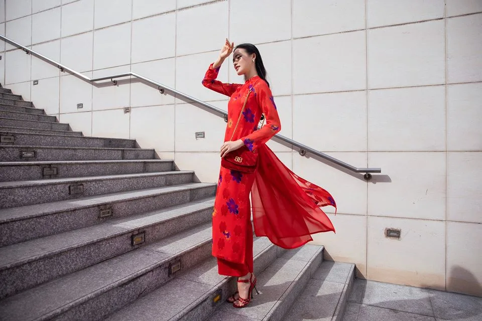tủ quần áo Tết áo dài NTK Lê Thanh Hòa