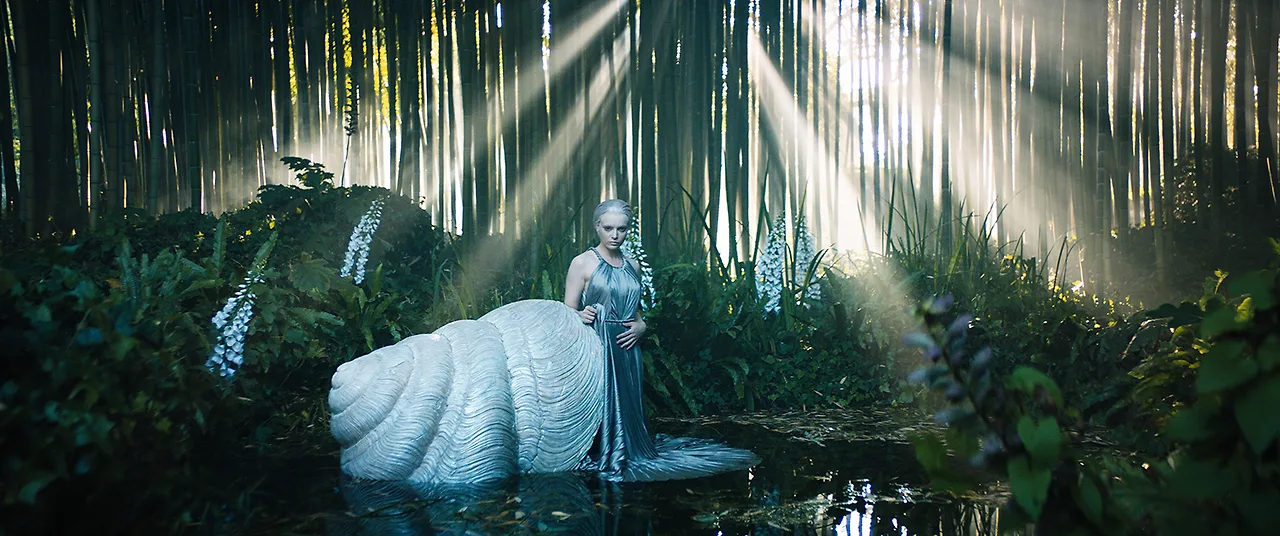 phim ngắn thương hiệu thời trang dior haute couture thu đông 2021 cảnh hồ nước