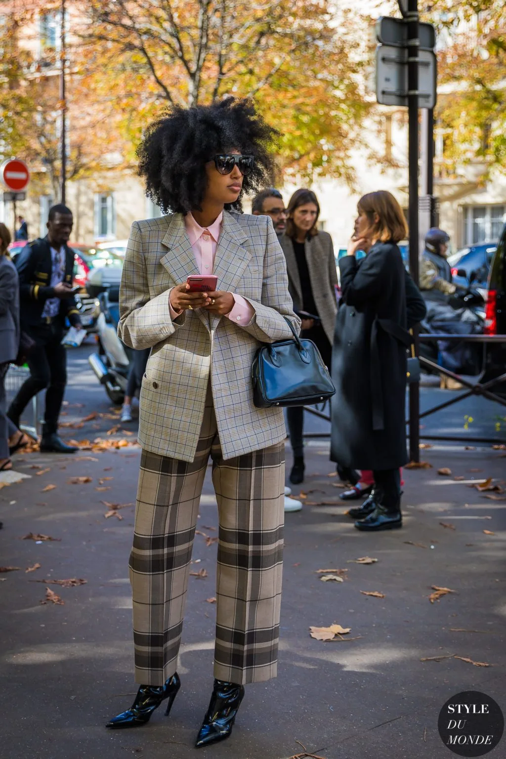 sơmi lụa blazer kẻ quần kẻ ô paris