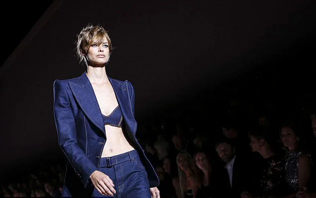 Tom Ford: Đàn ông ngủ với đàn ông không thể quy kết là gay Tom Ford: Đàn ông ngủ với đàn ông không thể quy kết là gay