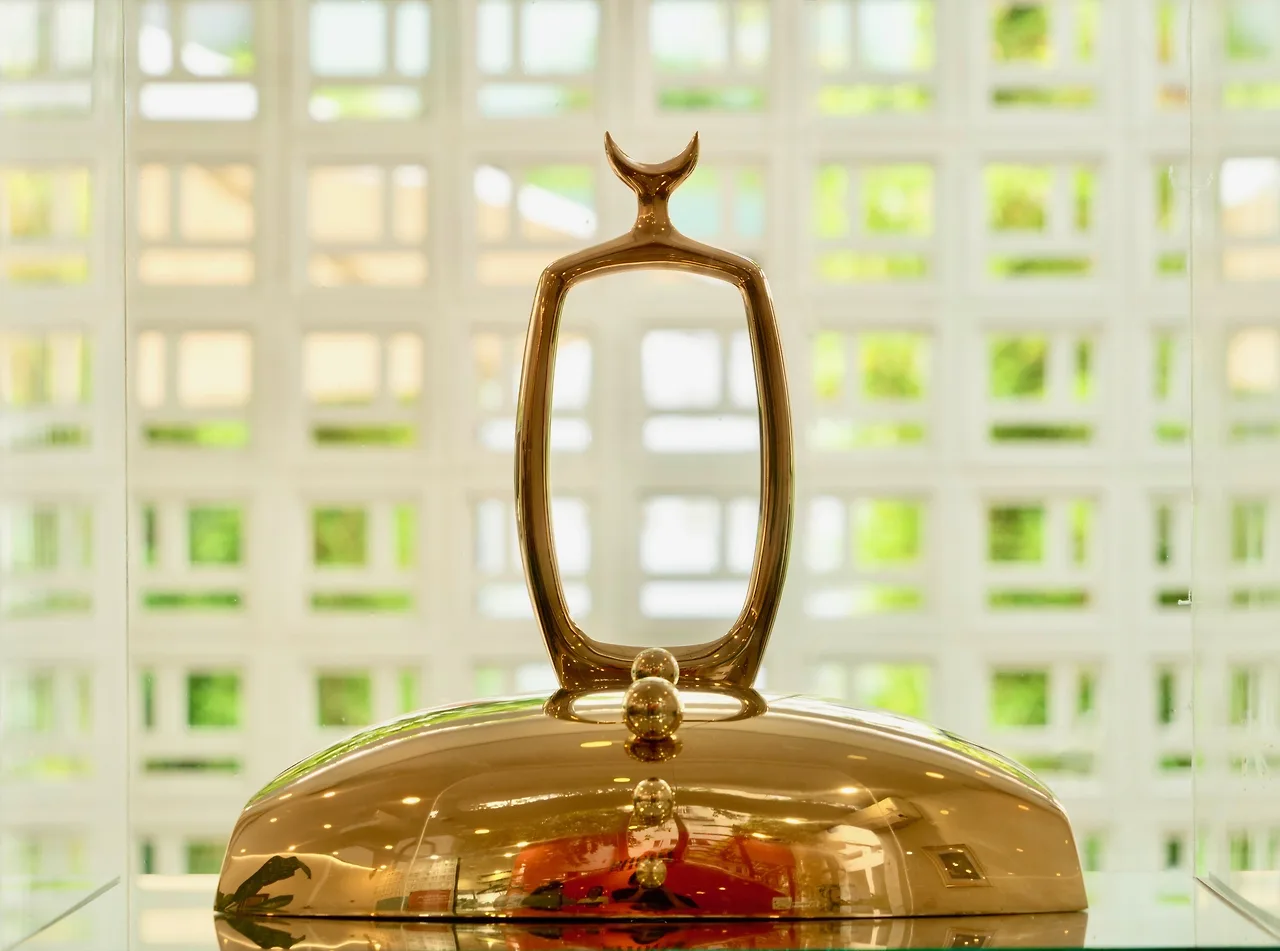 Phiên bản tượng Phật bằng đồng của Nguyễn Trần Ưu Đàm và cảm hứng từ "Rỗng".