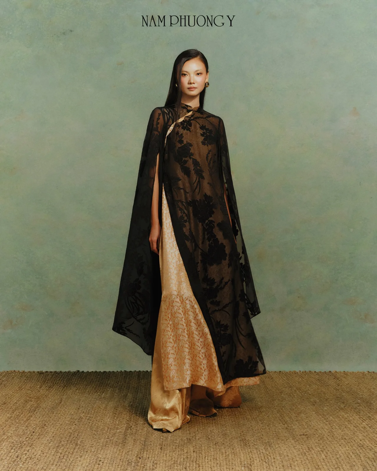 áo dài ren mỏng