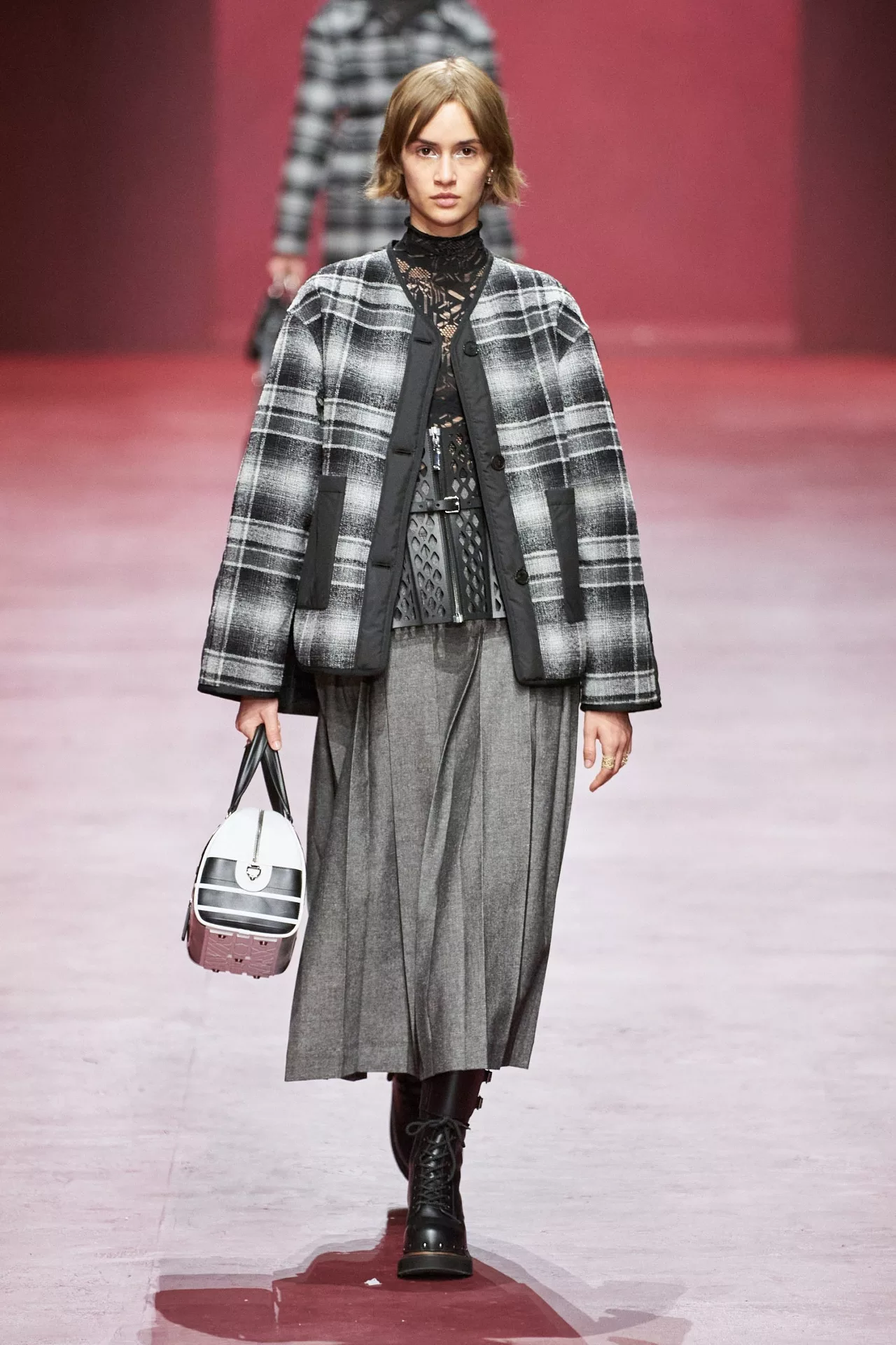 Dior ready-to-wear Thu Đông 2022 look 49