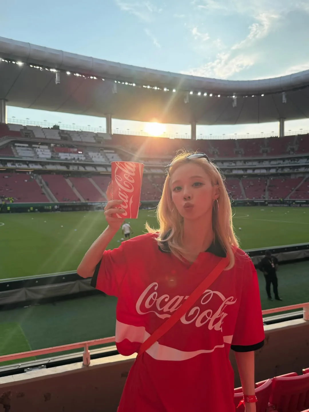 Winter (aespa) cổ vũ đội tuyển Hàn Quốc tại World Cup 2026.