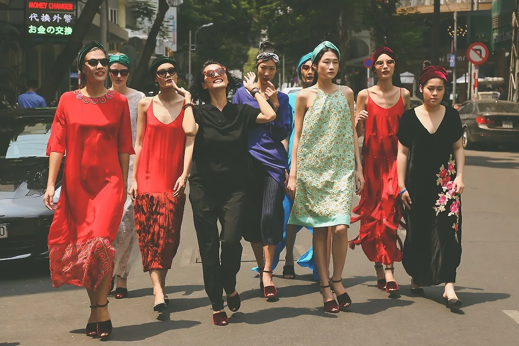 BST Nhung con cat bo dong cua ntk li lam – ellevietnam 09