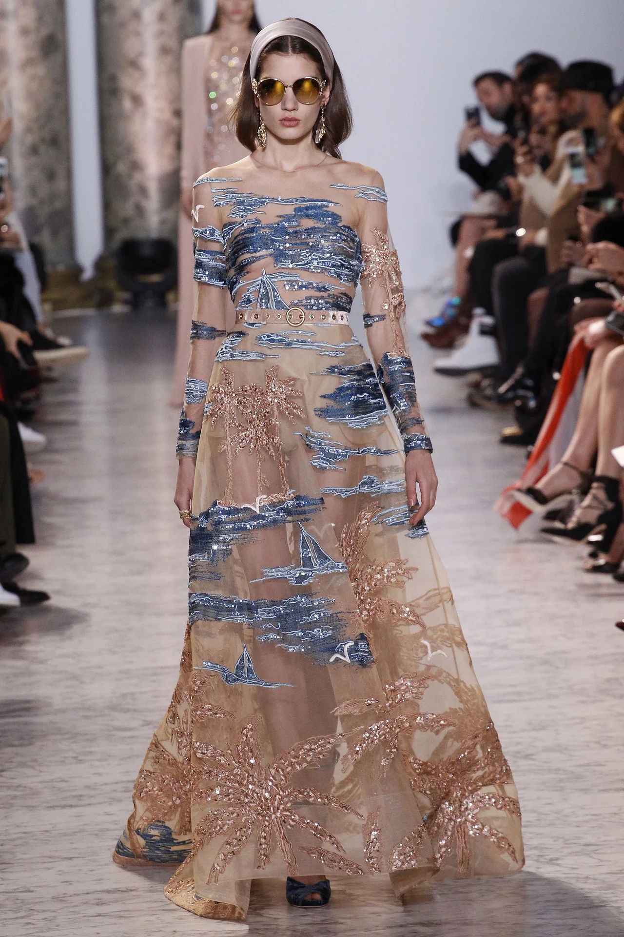 Những BST nổi bật tại tuần lễ Haute Couture Xuân-Hè 2017 - ELLE VN