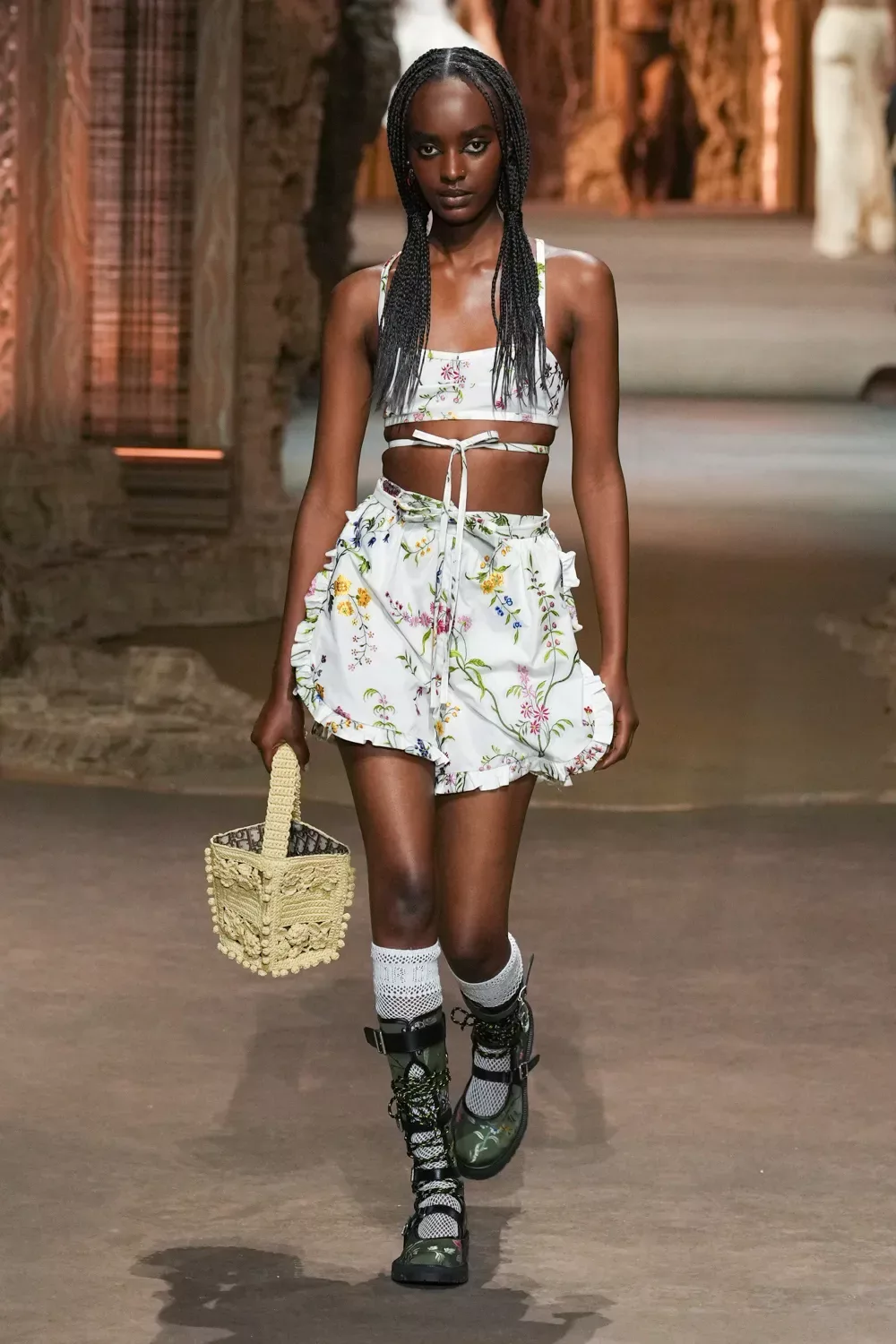 CD xuân hè 2023 look 60
