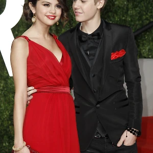 Selena Gomez nhận xét ca khúc mới của tình cũ