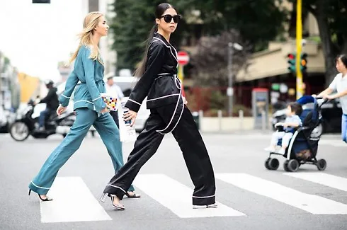 5 bí quyết mặc đẹp khi diện trang phục pyjama xuống phố elle vietnam 01