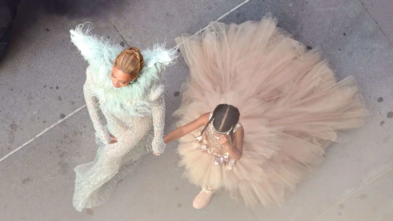 5 khoảnh khắc thời trang "sang chảnh" của con gái Beyonce - Blue Ivy 5 khoảnh khắc thời trang "sang chảnh" của con gái Beyonce - Blue Ivy