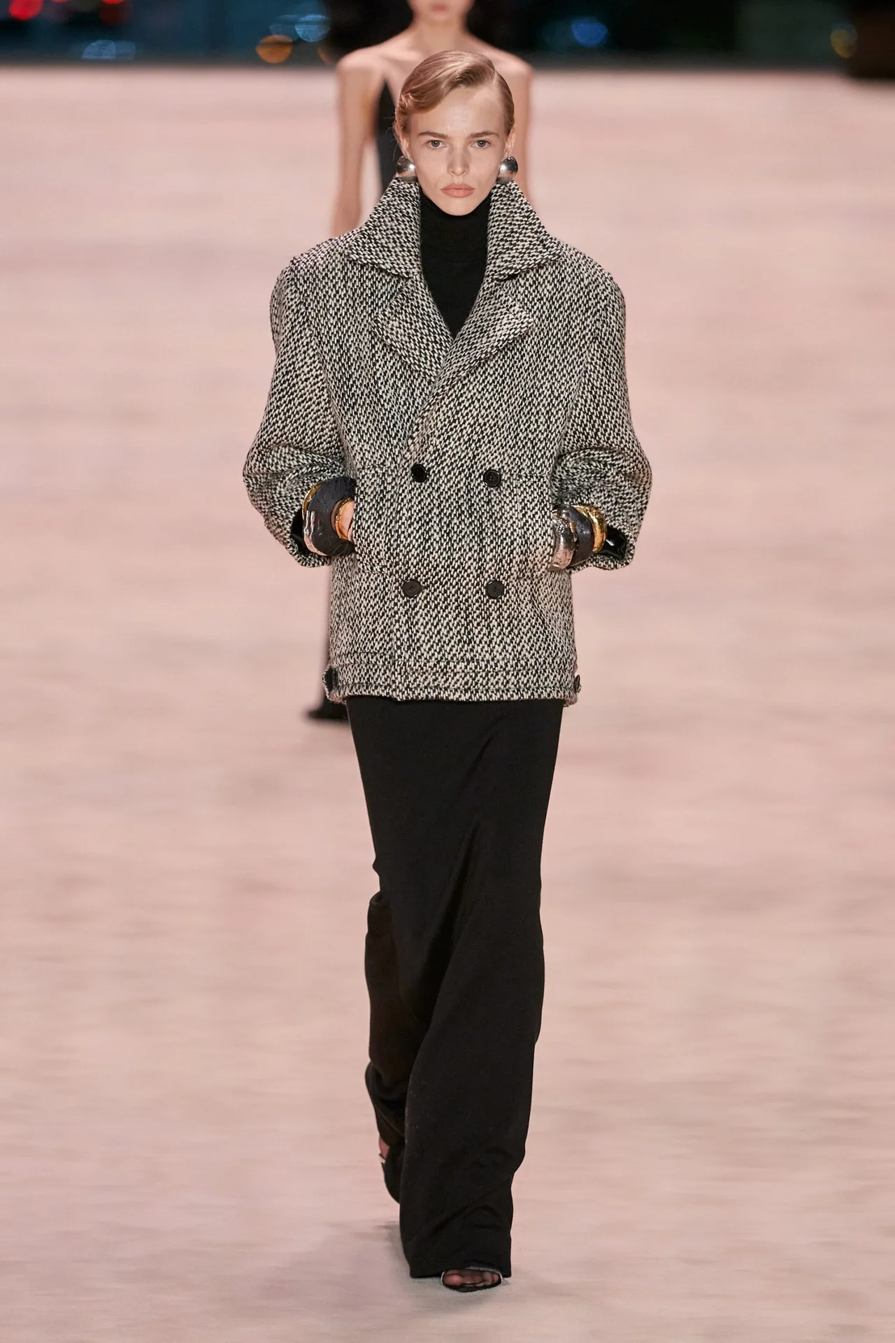 Saint Laurent ready-to-wear mùa Đông 2022 Look 30