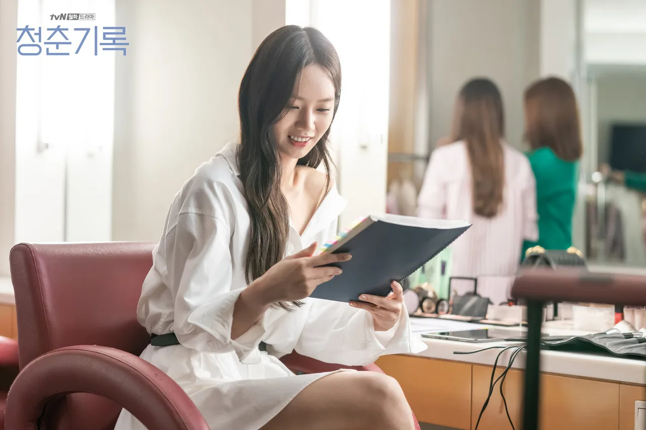 Hyeri phim hàn record of youth tvn
