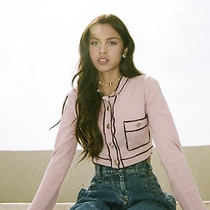 olivia rodrigo thời trang gen z