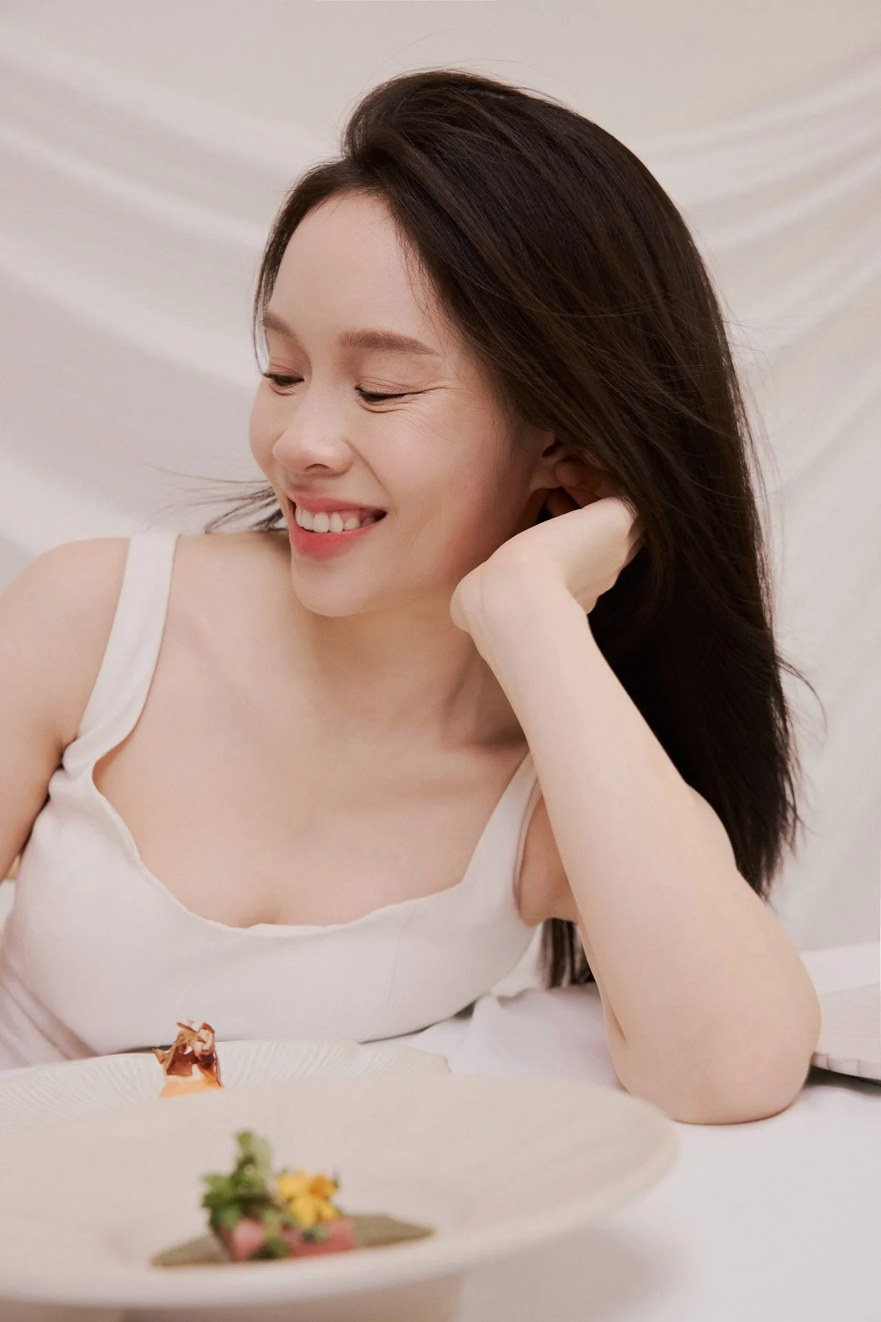 Thuỳ Dung có những chia sẻ trò chuyện cùng ELLE về hành trình trở thành đầu bếp của mình.