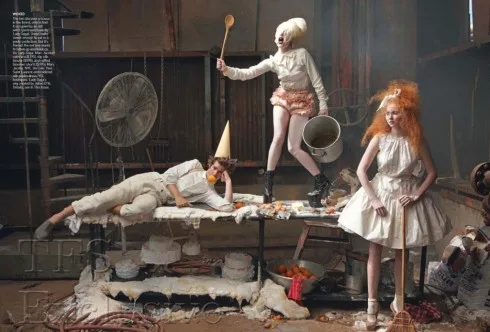 lady-gaga-hansel-gretel-vogue-us-december-2009-1024x695