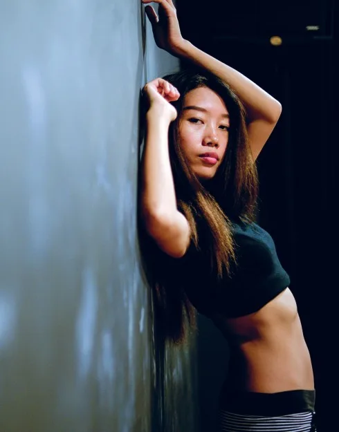ellevn-phan-y-ly-2