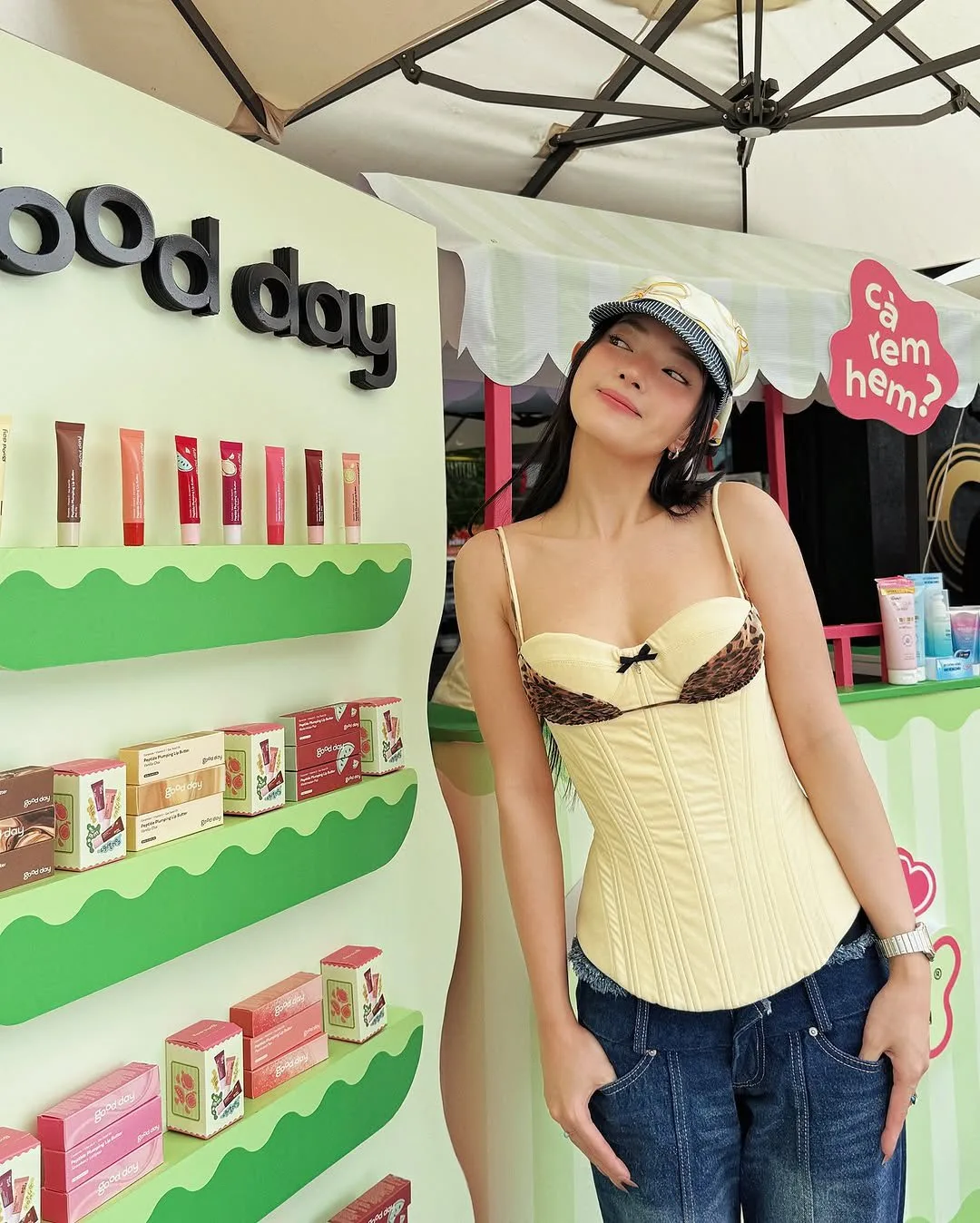 corset vàng châu bùi