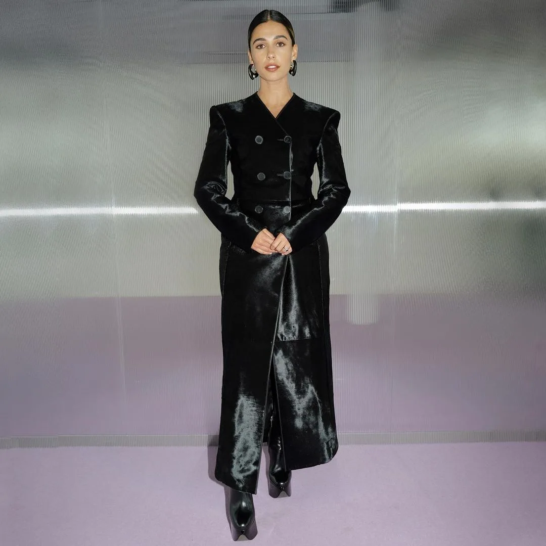 trench coat da màu đen