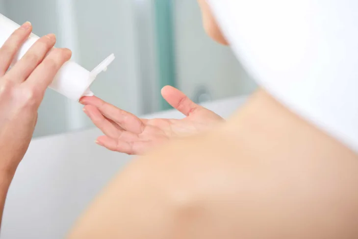 08 trang điểm tự nhiên dành cho da mụn
