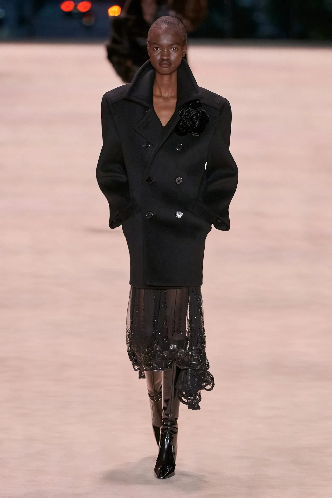 Saint Laurent ready-to-wear mùa Đông 2022 Look 8