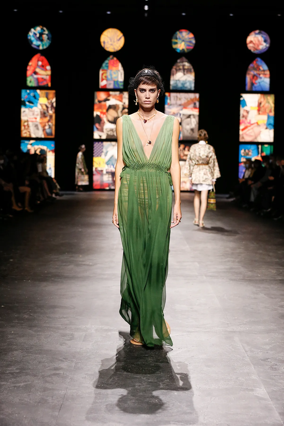 bst Dior xuân hè 2021