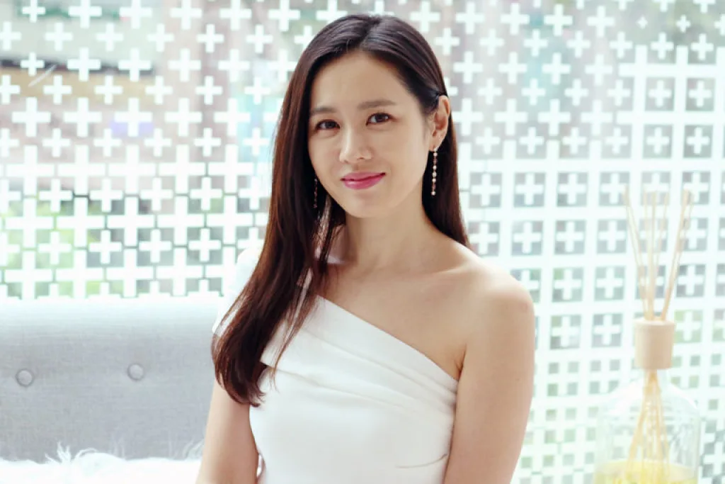 elle viet nam phong cách thời trang son ye jin 1