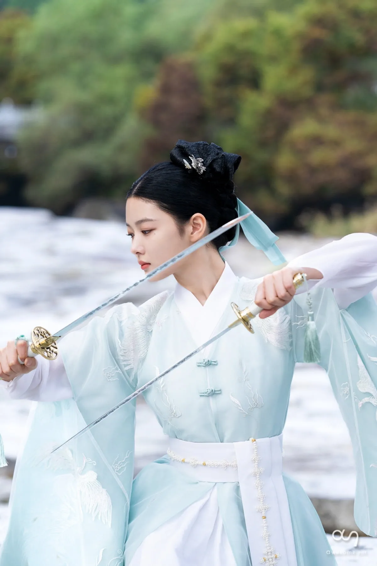 Kim Yoo Jung trong phim Love in The Moonlight (2016)
