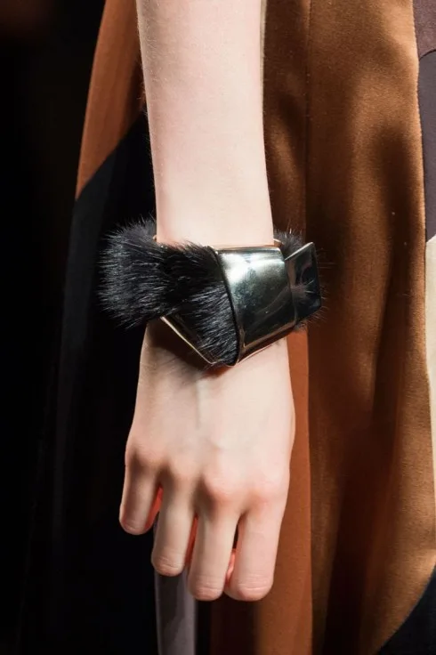 ao-khoac-long-thu-Ferragamo