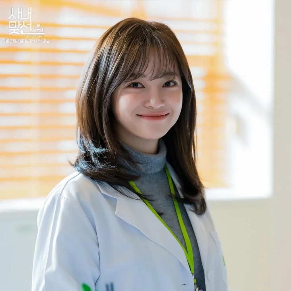 Vẻ đẹp trong sáng và thuần khiết của Kim Sejeong trong vai Shin Hari Vẻ đẹp trong sáng và thuần khiết của Kim Sejeong trong vai Shin Hari
