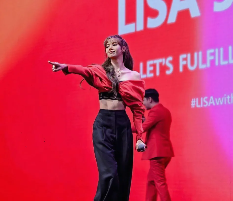 lisa blackpink