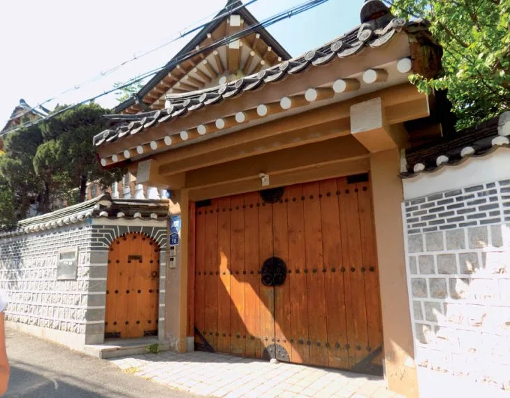 Du lich Han Quoc Thong dong o lang co Bukchon Hanok 4 Du lich Han Quoc Thong dong o lang co Bukchon Hanok 4