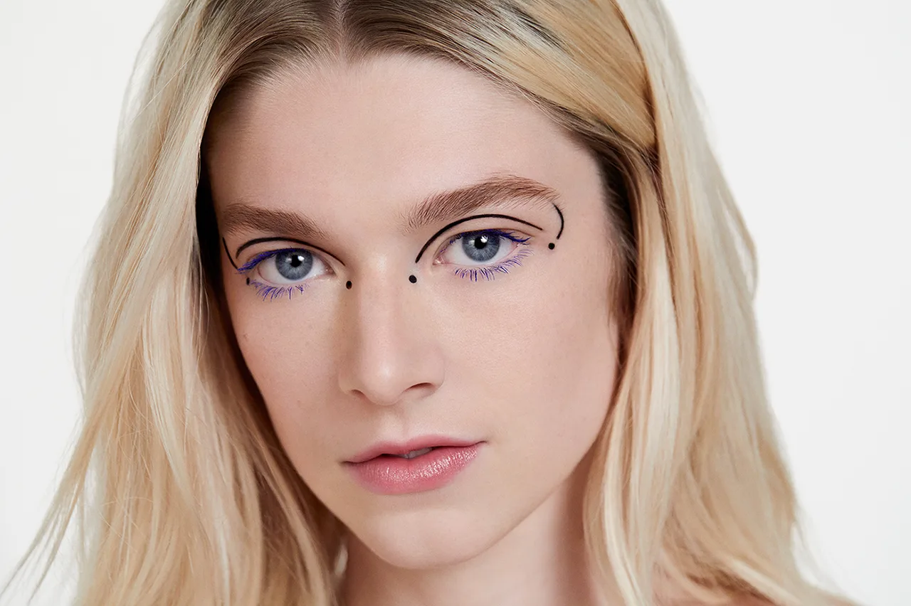 Hunter Schafer đã trở thành Đại sứ Thương hiệu Toàn cầu cho SHISEIDO Makeup Hunter Schafer đã trở thành Đại sứ Thương hiệu Toàn cầu cho SHISEIDO Makeup