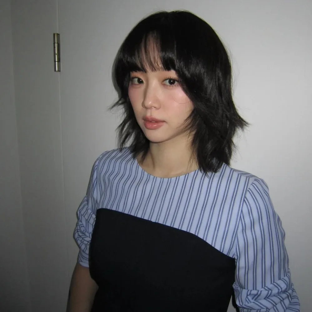Jin Ki Joo trang điểm tone cam đất