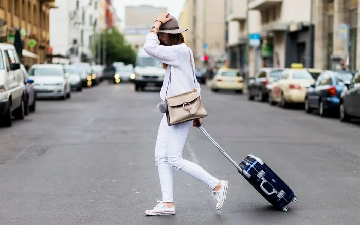 10 món đồ thời trang gọn nhẹ 13